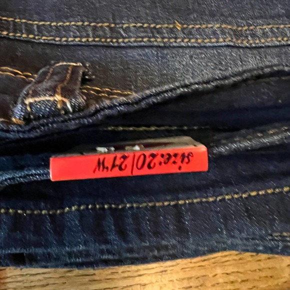 NWT What About Me 'WAM' Womens Denim Jeans 20/21W Distressed Embroidered Stretch - Picture 3 of 8